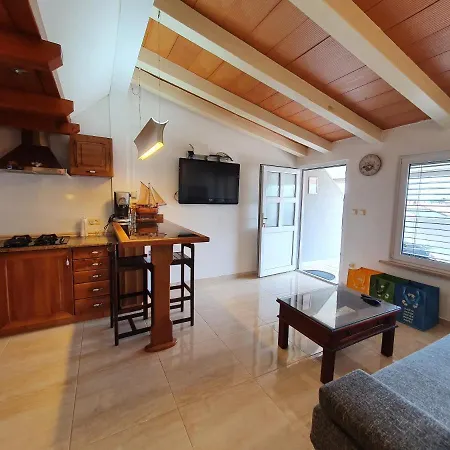 Apartment Sara A3 In The City Centre Few Meters From The Beach